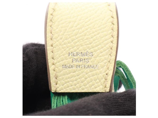 Hermès Hermes Poisson Jaune Milton Gris Misty Mint Handbag Charm - vista 3