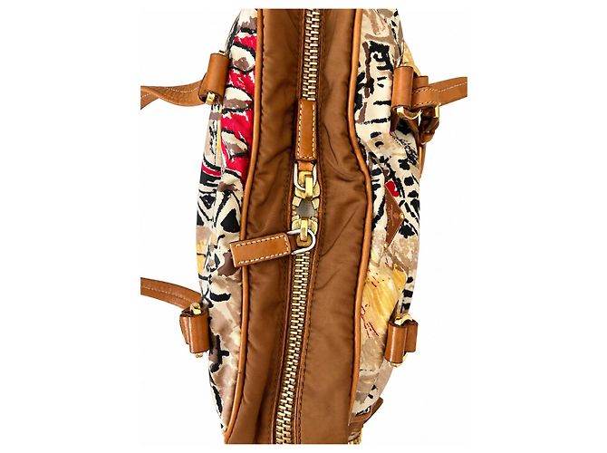 Double Prada Venezia Boston-Tasche aus Leder und Nylon mit Multicolor-Print - Ansicht 9