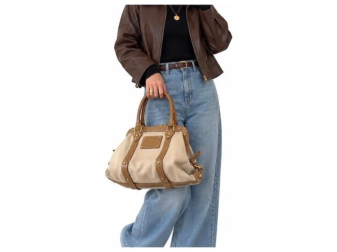 Sac à main Louis Vuitton Suhali Le Fabuleux Monogram Canvas - vue 13