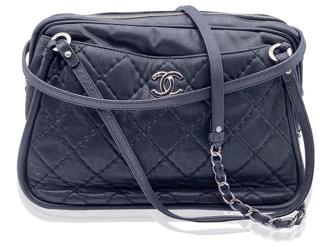 Chanel Borsa a tracolla Relax CC Camera Bag in pelle trapuntata nera iridescente 2012 - vista 8