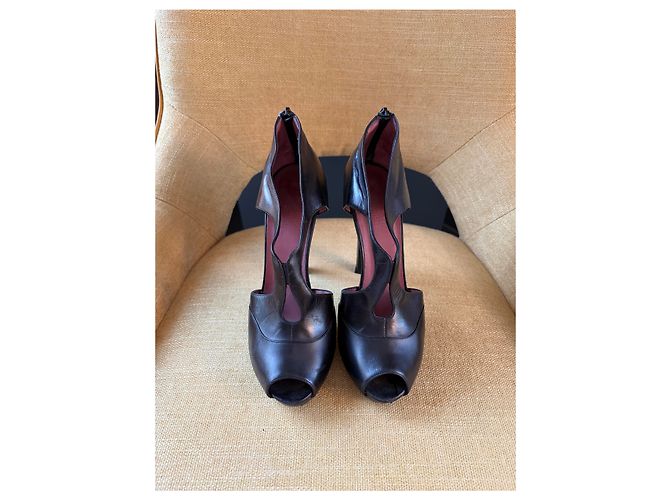 Hermès black leather pumps - view 2