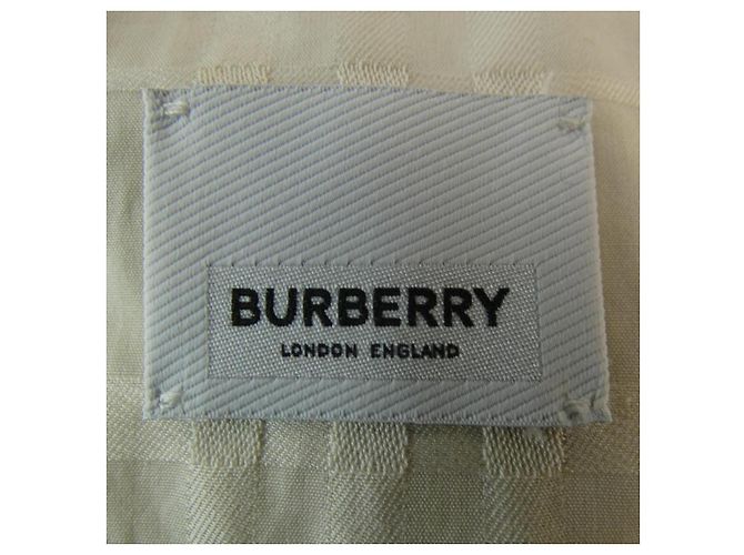 Abrigo Burberry - vista 4