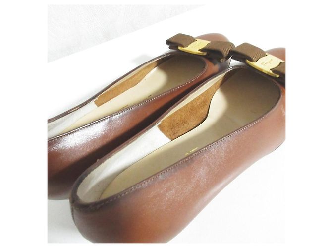 Salvatore Ferragamo Vara Lederpumps - Ansicht 10