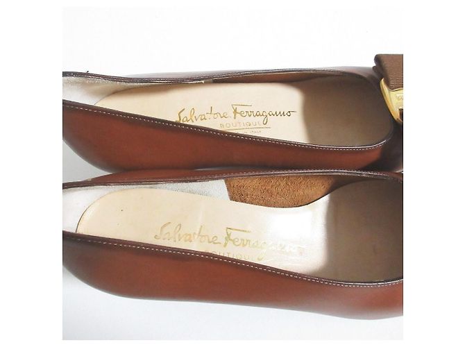 Salvatore Ferragamo Vara Lederpumps - Ansicht 5