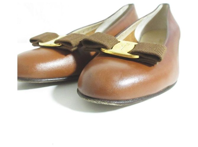 Salvatore Ferragamo Vara Lederpumps - Ansicht 8