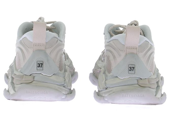 Balenciaga Baskets blanches "Triple S.2" - vue 7