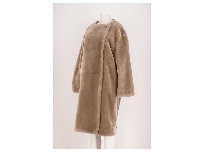 Totême Abrigo de shearling beige - vista 4