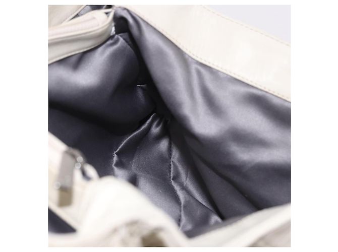 Borsa a tracolla CHANEL Chain Matelasse in pelle d'agnello Ivory Silver CC - vista 26