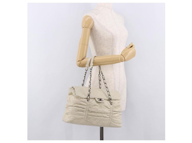 Borsa a tracolla CHANEL Chain Matelasse in pelle d'agnello Ivory Silver CC - vista 31