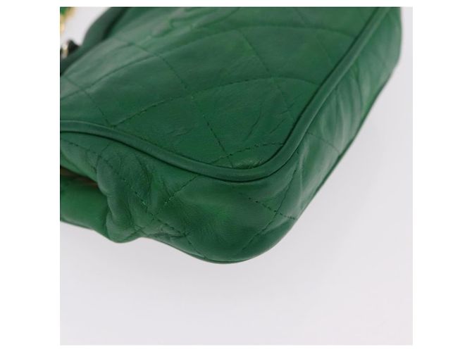 Borsa a tracolla CHANEL Matelasse con catena in pelle d'agnello verde e CC dorato - vista 16