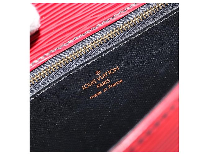 Borsa a tracolla LOUIS VUITTON Epi Saint Cloud GM Rossa M52197 LV - vista 21