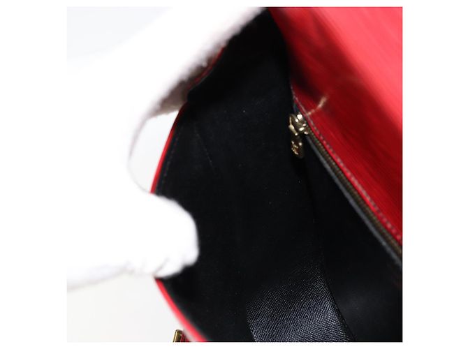Borsa a tracolla LOUIS VUITTON Epi Saint Cloud GM Rossa M52197 LV - vista 23