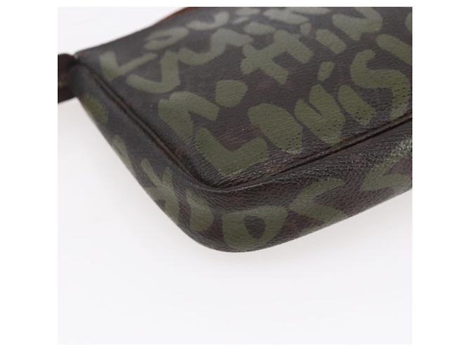 LOUIS VUITTON Graffiti Pochette Accessoires Pouch Khaki M92191 LV - vue 17