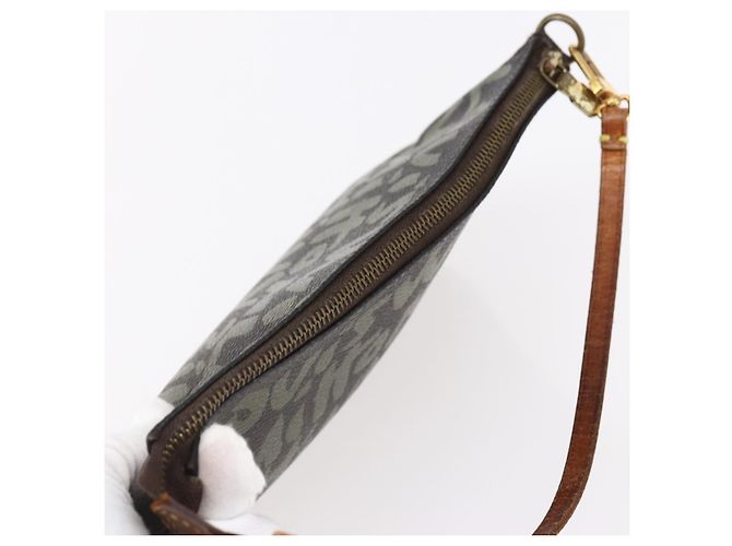 LOUIS VUITTON Graffiti Pochette Accessoires Pouch Khaki M92191 LV - vue 6