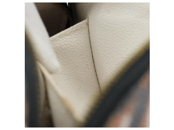 Organizer LOUIS VUITTON Giant Crafty Pochette Cosmetic PM Creme Caramel M45475 - vista 12