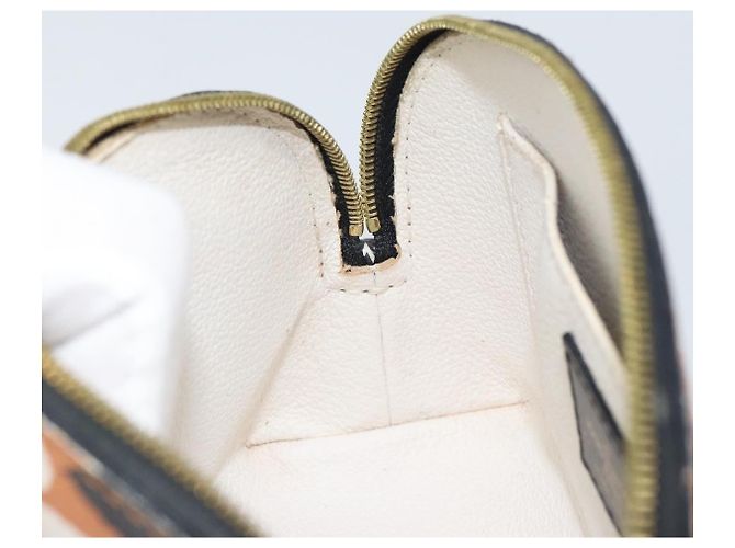 Organizer LOUIS VUITTON Giant Crafty Pochette Cosmetic PM Creme Caramel M45475 - vista 18