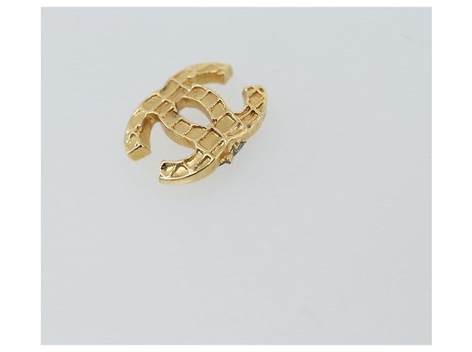 Timeless CHANEL Pierce metal Gold Tone CC - vista 14