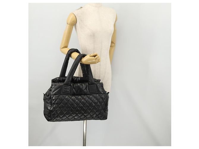 Cocoon Bolso de mano CHANEL Nylon Negro Plata CC - vista 22