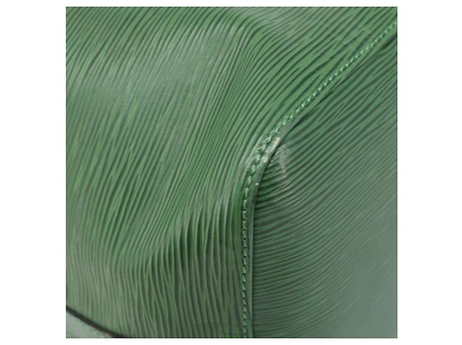 Borsa a tracolla LOUIS VUITTON Epi Petit Noe Green M44104 LV - vista 17