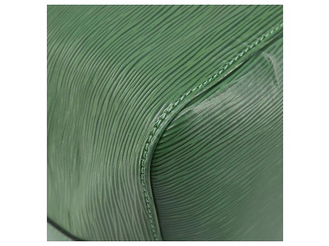 Borsa a tracolla LOUIS VUITTON Epi Petit Noe Green M44104 LV - vista 19