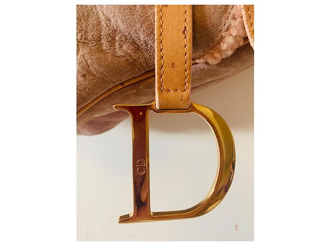 Dior Saddle Tasche aus Leder und Shearling - Ansicht 7