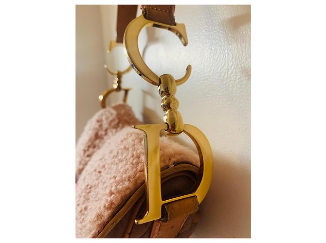 Dior Saddle Tasche aus Leder und Shearling - Ansicht 9