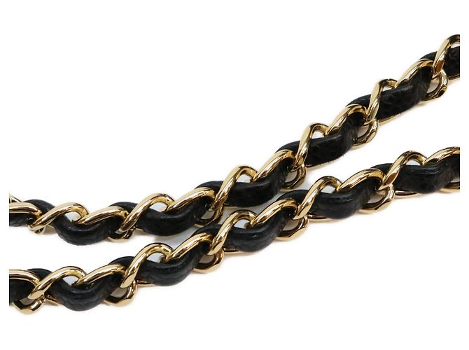 Borsa a tracolla Chanel A01112 in pelle caviar nera matelassé - vista 8