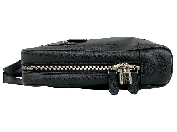 Sac d'affaires Louis Vuitton Igor en cuir Taiga - vue 5