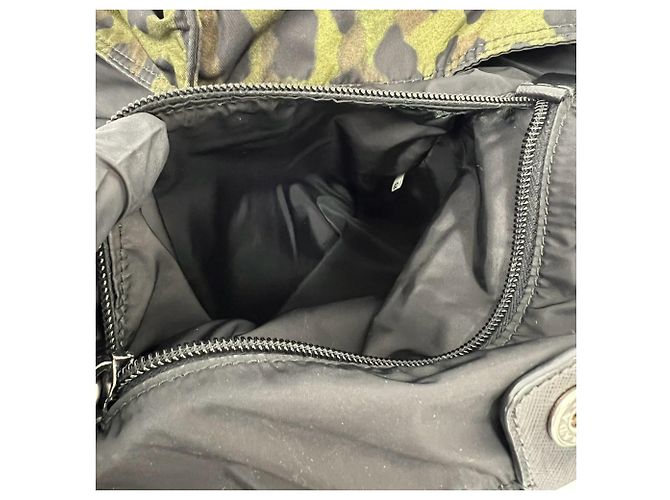 Borsa Tote Prada in nylon e pelle con stampa leopardata e logo triangolare - vista 10
