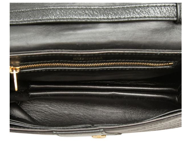 Everyday Borsa Balenciaga Shift Nera in Pelle e Nylon - vista 4