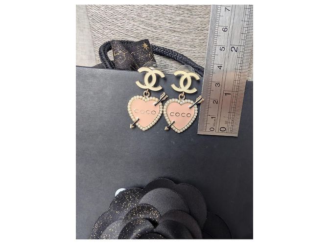 Orecchini Chanel CC Cuore e Freccia con Perle Rosa - vista 6