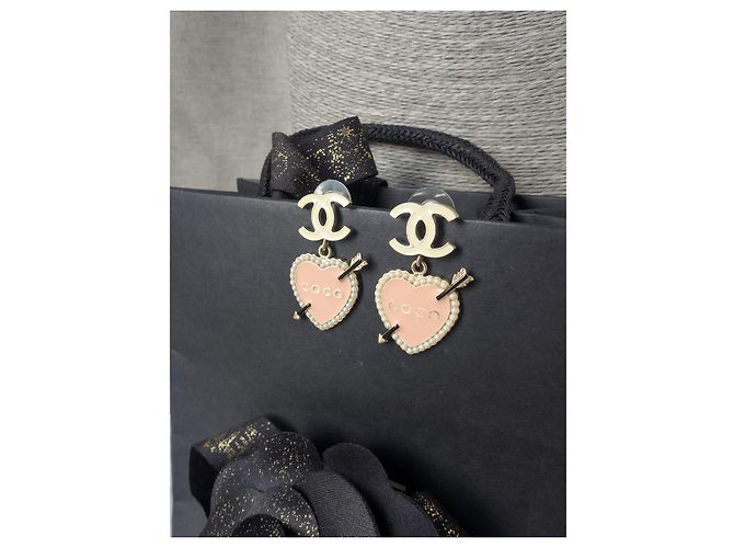 Orecchini Chanel CC Cuore e Freccia con Perle Rosa - vista 7