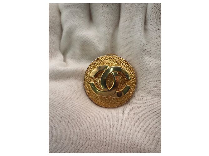 Orecchini Chanel Gold CC placcati in oro rotondi con chiusura a pressione - vista 7