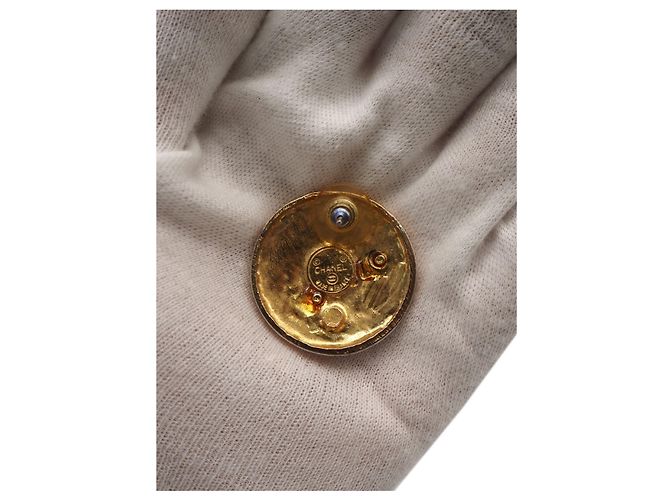 Orecchini Chanel Gold CC placcati in oro rotondi con chiusura a pressione - vista 8