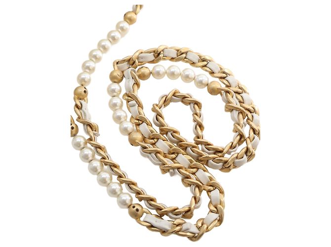 Chanel White Mini Quilted Glazed Calfskin Pearl Side Flap - vista 7