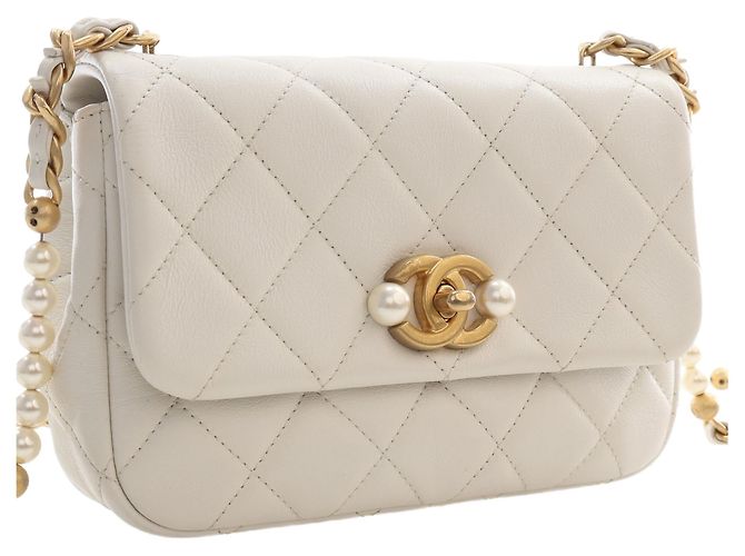 Chanel White Mini Quilted Glazed Calfskin Pearl Side Flap - vista 8