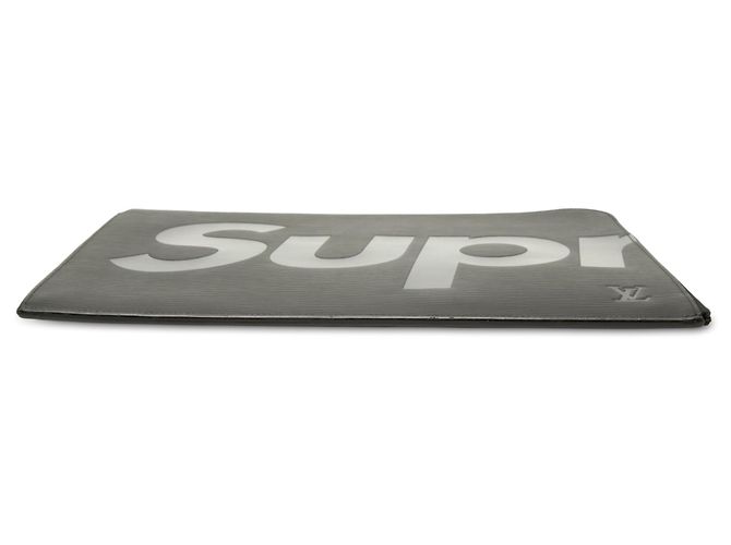 Louis Vuitton Black Supreme Epi Pochette Jour GM - vista 3