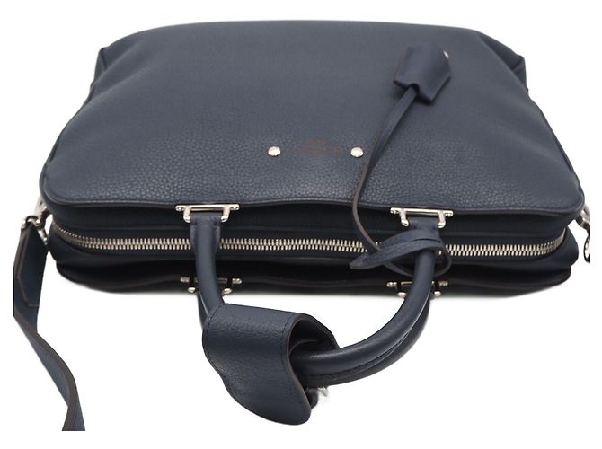 Pasta Armand Louis Vuitton em couro Taurillon preto - vista 13