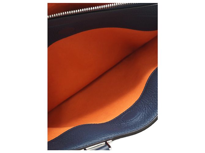 Pasta Armand Louis Vuitton em couro Taurillon preto - vista 3