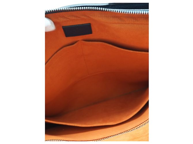 Pasta Armand Louis Vuitton em couro Taurillon preto - vista 7