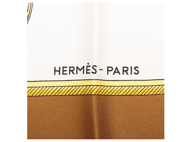 Pañuelo de seda Hermès Brown Les Voitures A Transformation 90 - vista 3