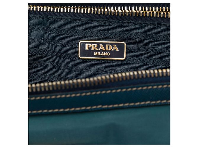 Sac cabas convertible Prada en Tessuto bleu avec garnitures en Saffiano et fermeture éclair frontale - vue 5