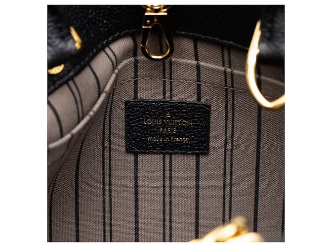Louis Vuitton Black Monogram Empreinte Montaigne BB - vista 5