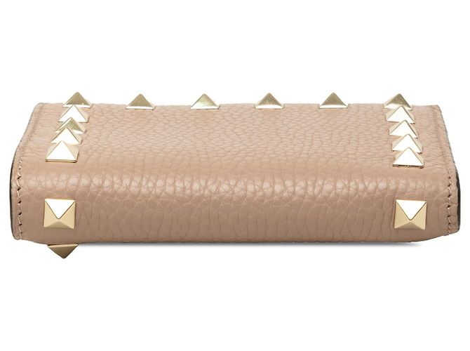 Cartera compacta Rockstud Valentino de piel de becerro granulada marrón - vista 3