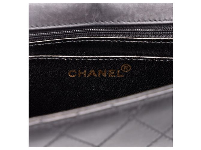 Chanel Black Medium CC Quilted Lambskin Single Flap - vista 5