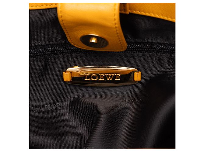 Borsa Tote LOEWE Anagram in Nappa Gialla - vista 5
