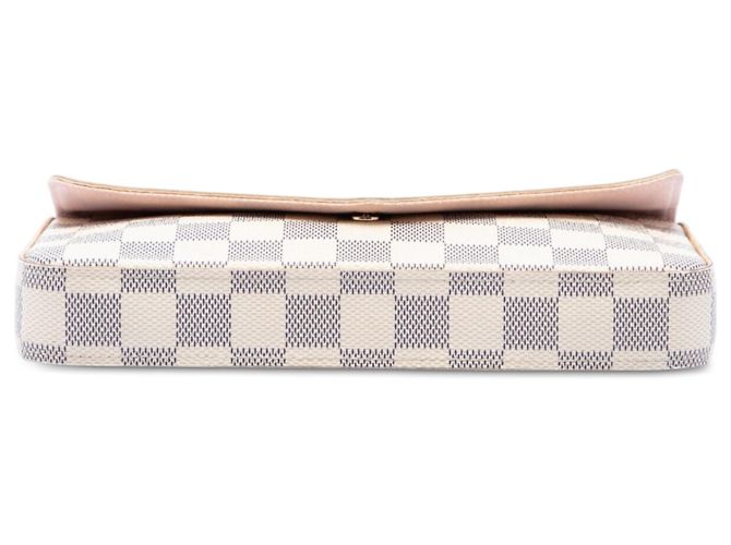 Louis Vuitton White Damier Azur Pochette Felicie - vista 3