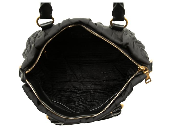 Bolsa Satchel Prada em Tessuto Gaufre Preta - vista 4