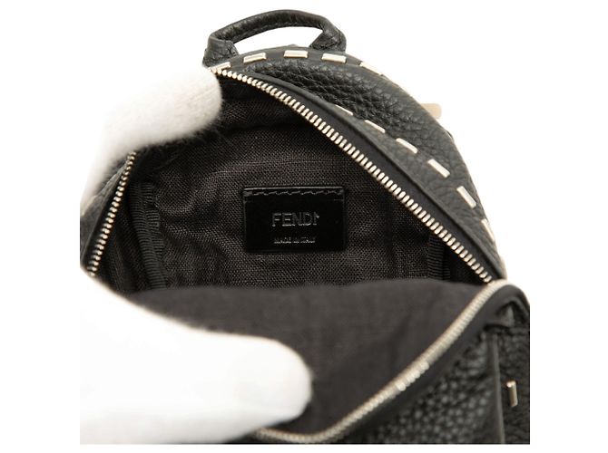 Portachiavi e charm per borsa Selleria con borchie nero Fendi - vista 5