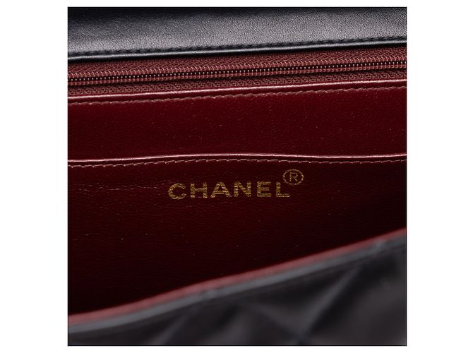 Chanel Black Maxi XL Classic Lambskin Single Flap - vista 5